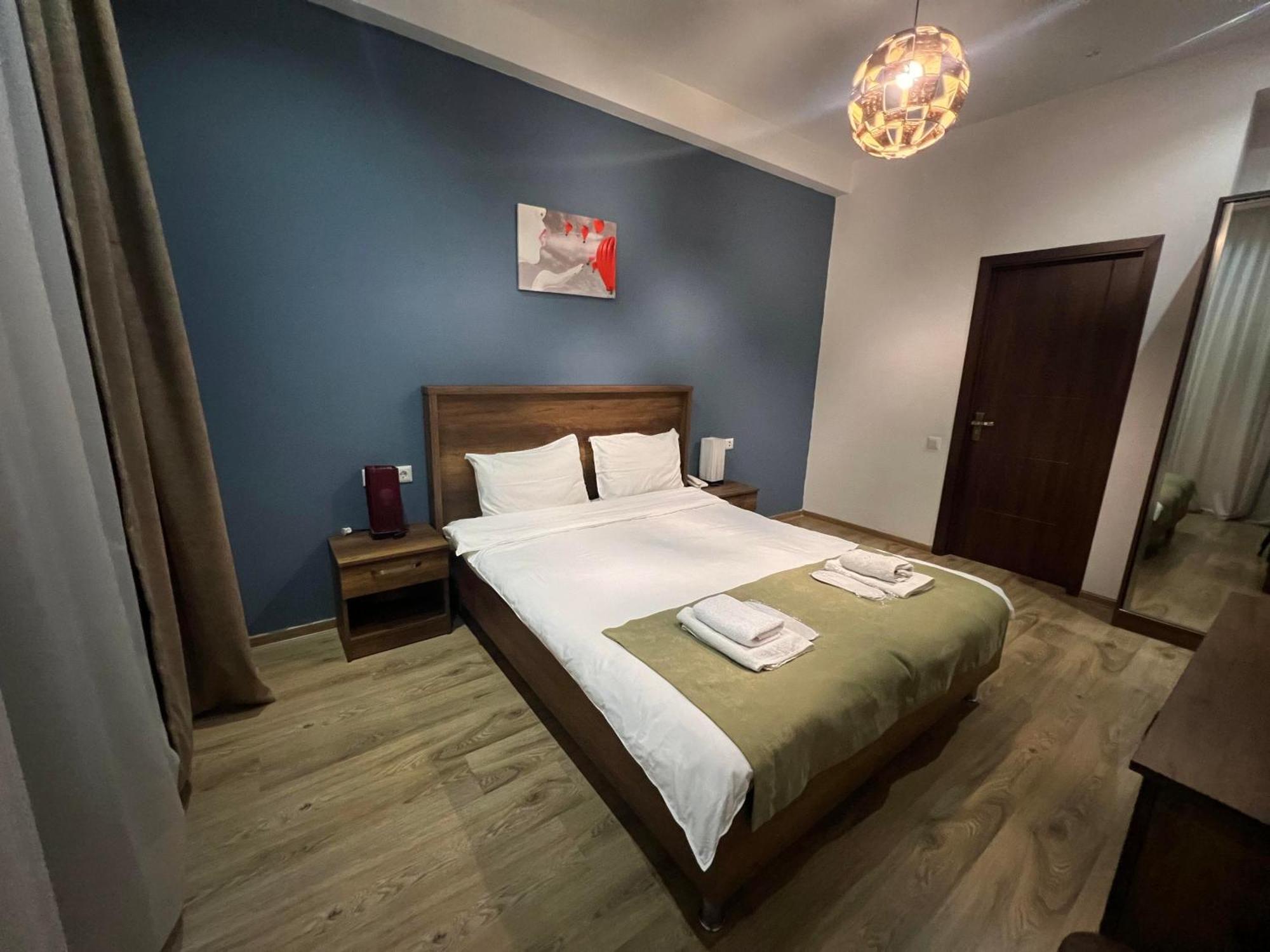 Hotel King Tom Tbilisi ภายนอก รูปภาพ