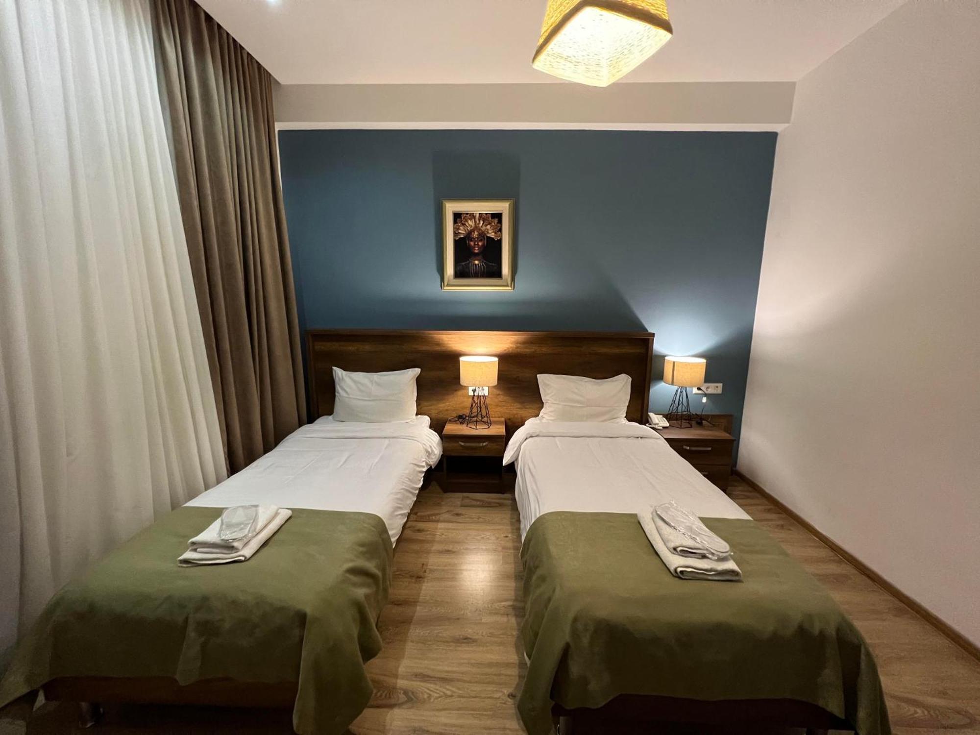 Hotel King Tom Tbilisi ภายนอก รูปภาพ