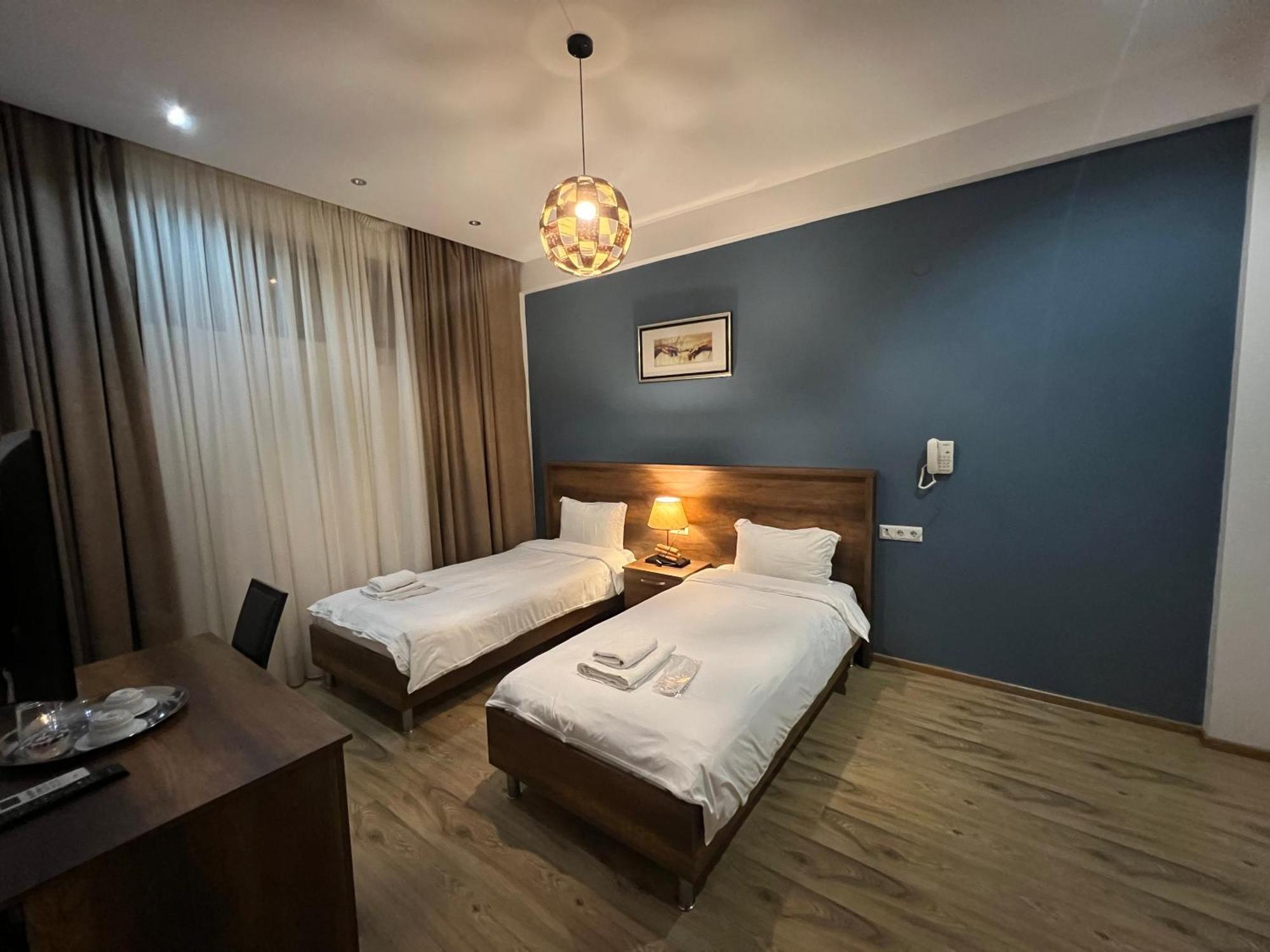 Hotel King Tom Tbilisi ภายนอก รูปภาพ