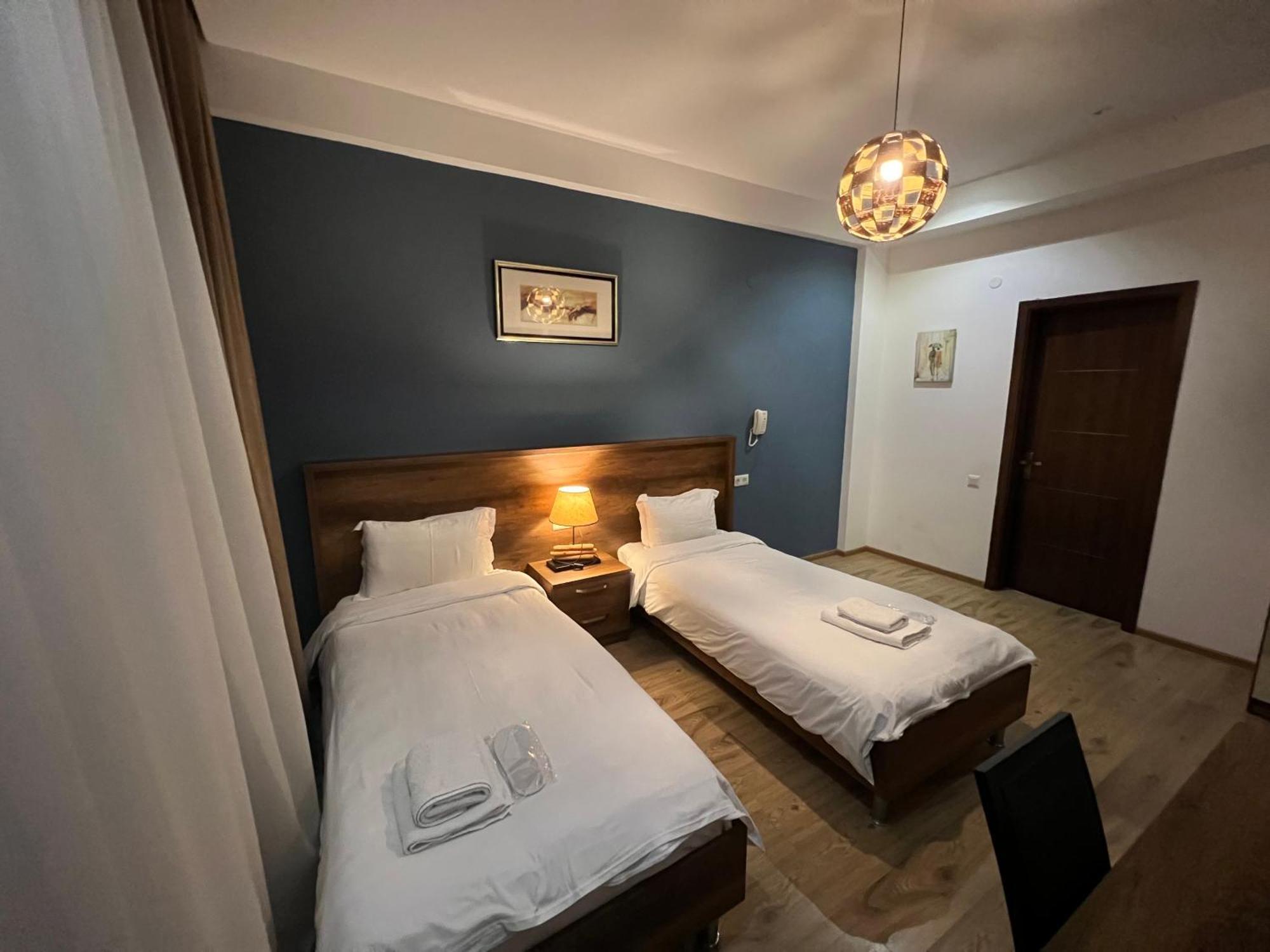 Hotel King Tom Tbilisi ภายนอก รูปภาพ