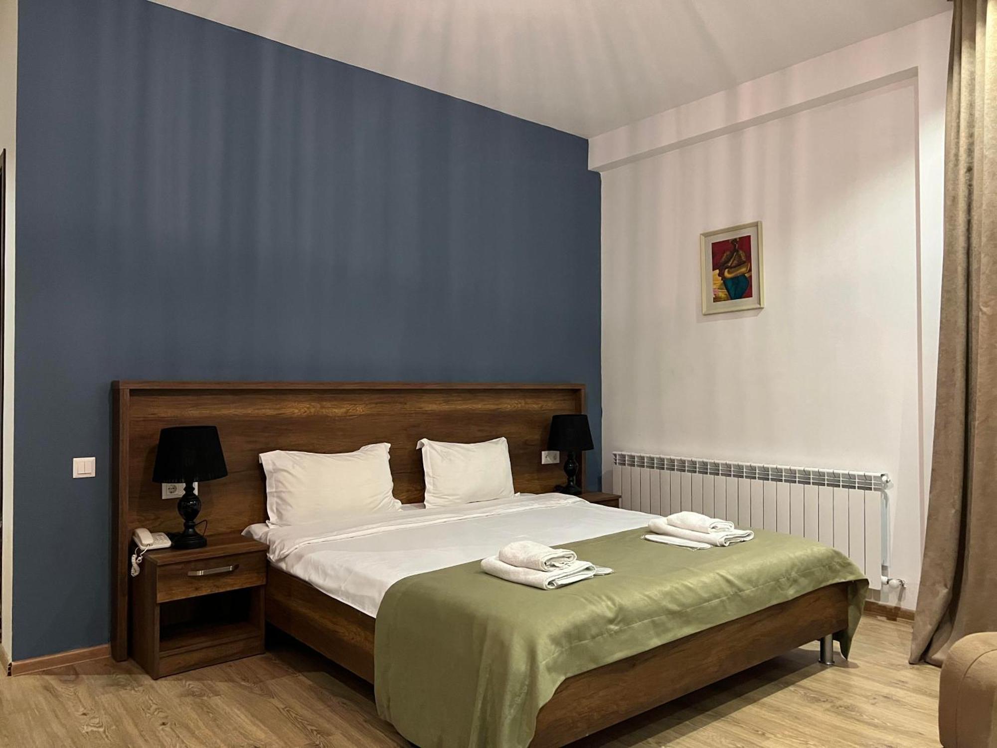 Hotel King Tom Tbilisi ภายนอก รูปภาพ