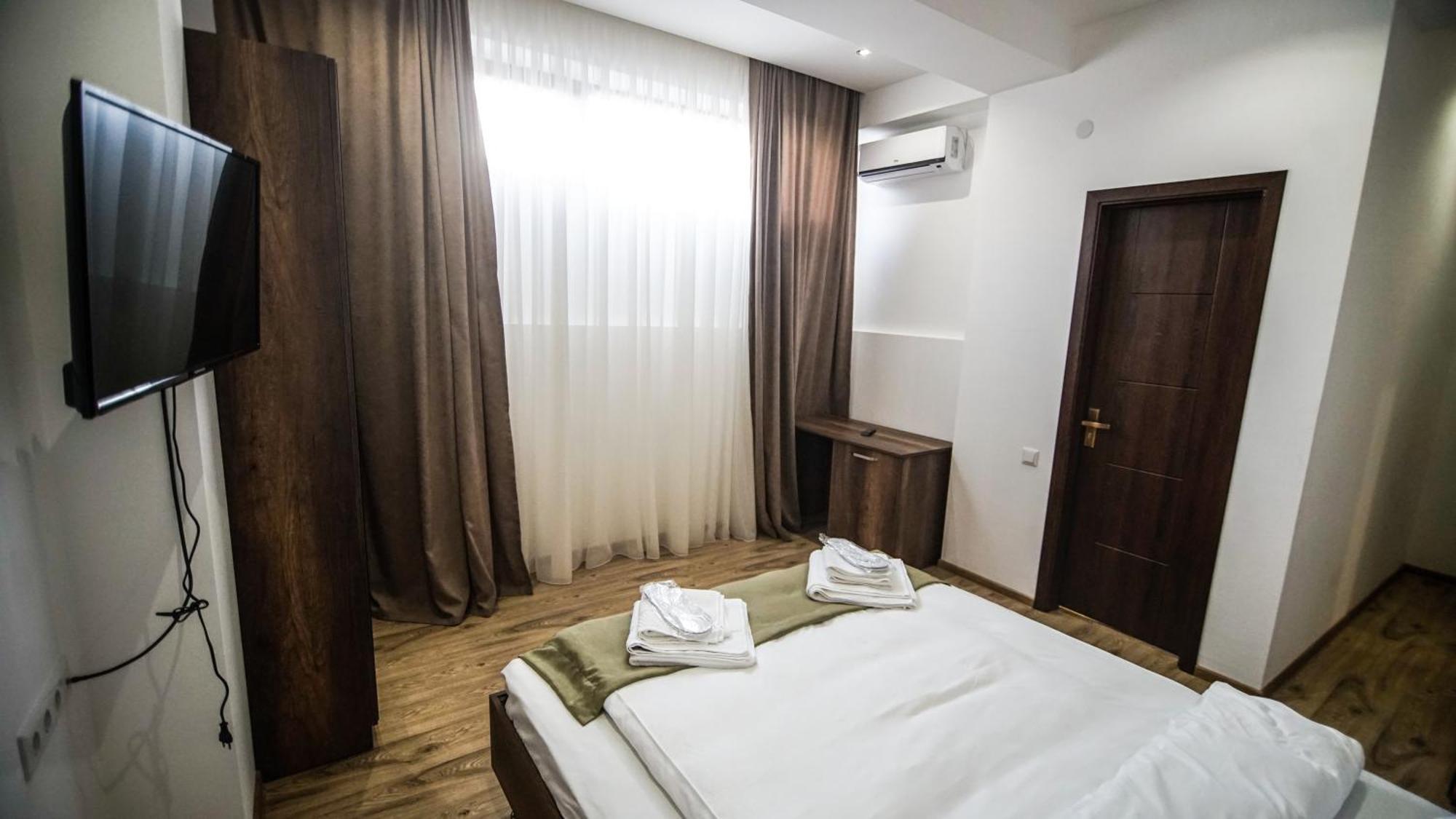 Hotel King Tom Tbilisi ภายนอก รูปภาพ