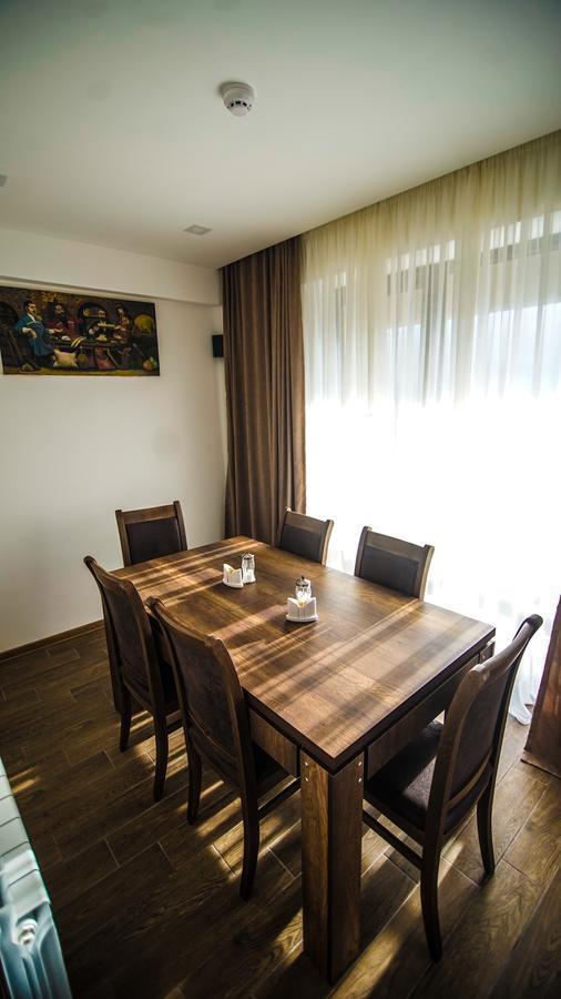 Hotel King Tom Tbilisi ภายนอก รูปภาพ