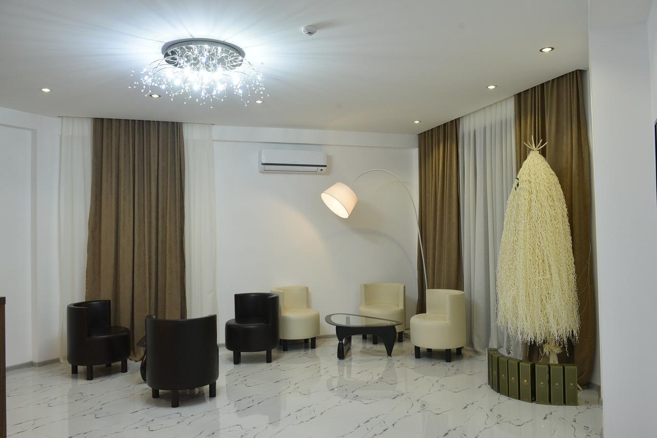 Hotel King Tom Tbilisi ภายนอก รูปภาพ