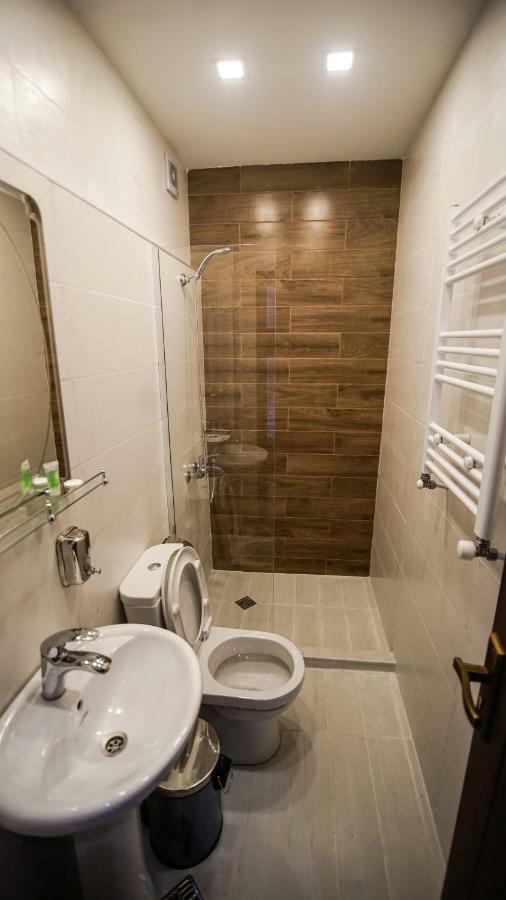 Hotel King Tom Tbilisi ภายนอก รูปภาพ